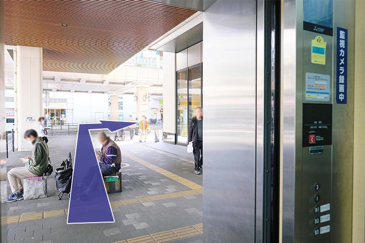 エレベーターを出て右に曲がります